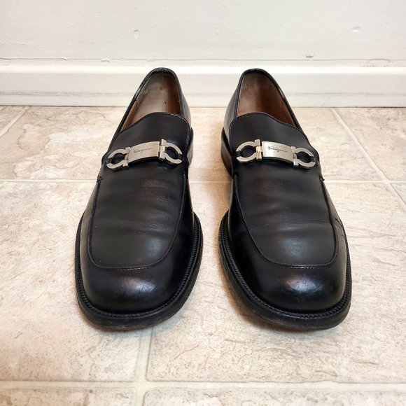 Salvatore Ferragamo Classic Moccasin with Gancini Ornament Size 10.5 main image 4